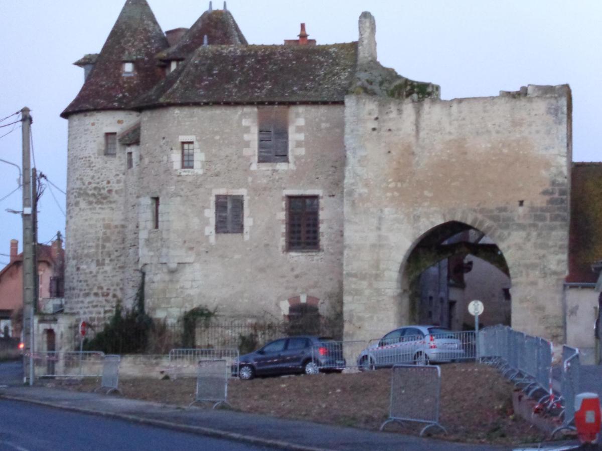 Auberge De La Tour Mennetou-sur-Cher エクステリア 写真